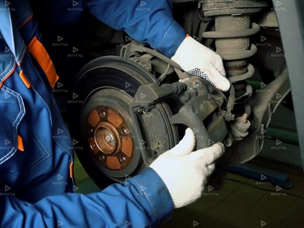 Замена тормозных колодок Ford в Набережных Челнах