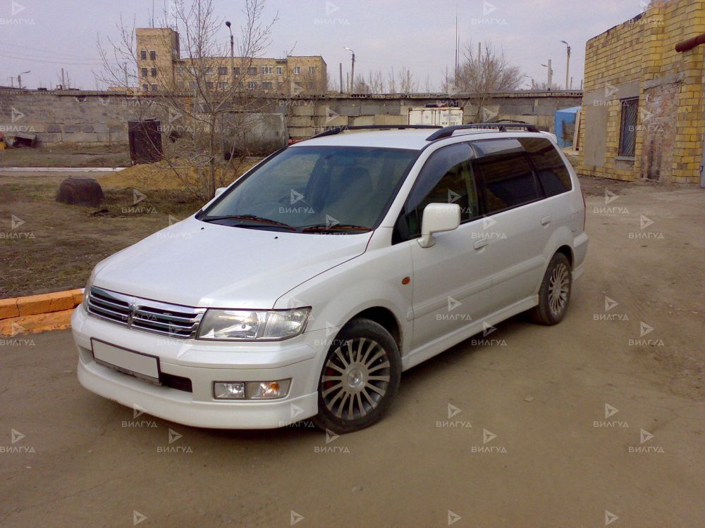 Заправка автокондиционеров Mitsubishi Chariot в Набережных Челнах Заправка автокондиционеров Mitsubishi Chariot в Набережных Челнах